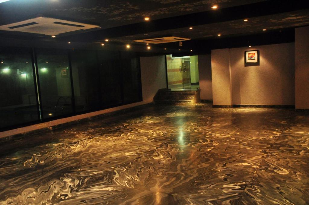 Landmark Hotel Calcutta Buitenkant foto