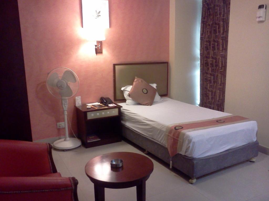 Landmark Hotel Calcutta Kamer foto